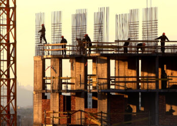 Aranceles de Trump podrían disparar el precio de las viviendas nuevas hasta en $22,000