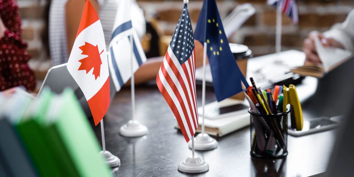 Trump impondrá aranceles “mucho mayores” a la UE y Canadá si realizan alianzas en contra de EE. UU.