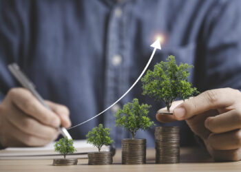 “El que no invierte, pierde”: Experta alerta sobre el mayor error financiero que puedes cometer