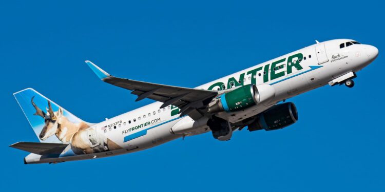 Frontier Airlines se burla de Southwest y lanza oferta de equipaje gratis