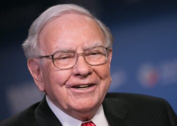 Warren Buffett redobla su apuesta por Japón y sigue vendiendo acciones en EE.UU.