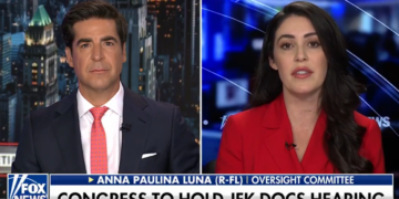 Desclasificación caso JFK: NBC acusada de ocultamiento por parte de la Rep. Anna Paulina Luna