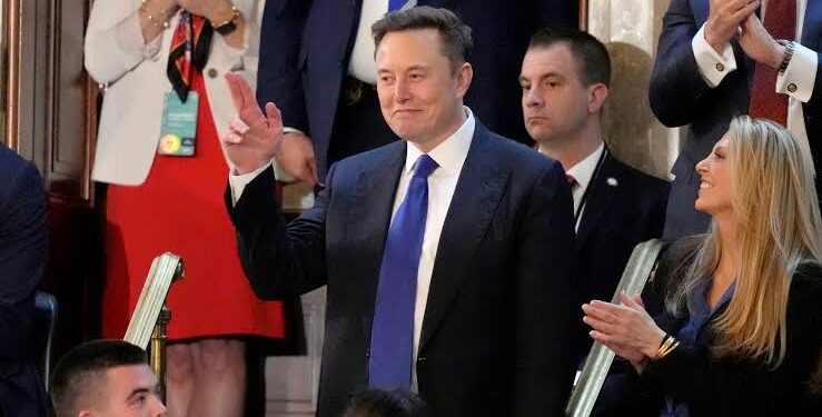 Esto dijo Musk luego de la caída de X y la acelerada pérdida de valor de Tesla