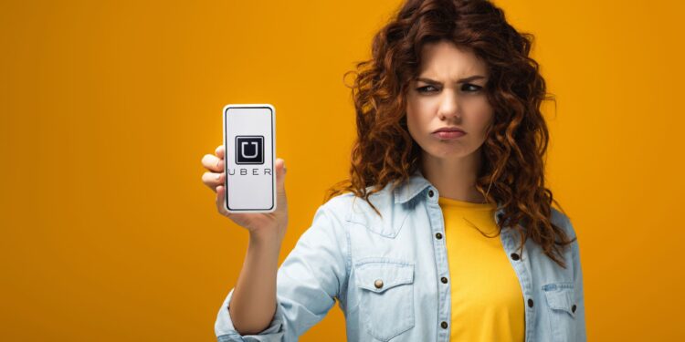 La FTC acusa a Uber de cobrar suscripciones sin permiso a millones de usuarios