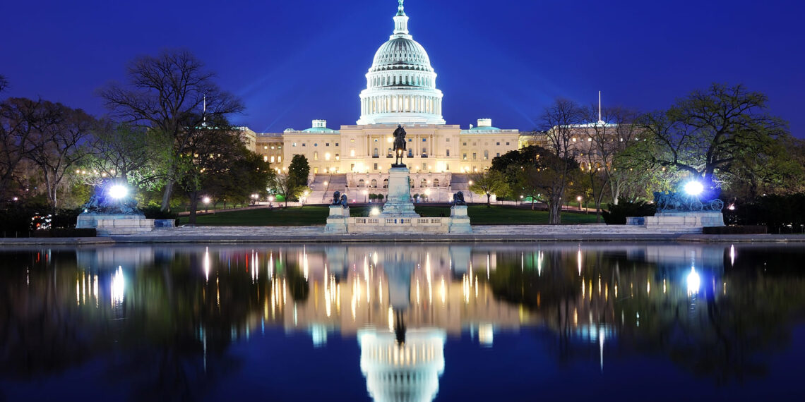 Cámara aprueba plan para recortes de impuestos masivos y aumenta el límite de deuda en $5 billones