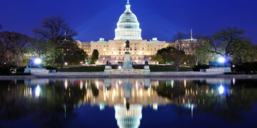 Cámara aprueba plan para recortes de impuestos masivos y aumenta el límite de deuda en $5 billones