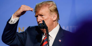 Trump nuevamente da marcha atrás en sus principales batallas: Esta vez fueron Jerome Powell y China