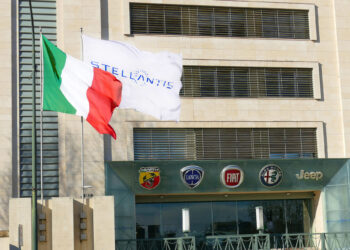 Stellantis detiene producción en México y Canadá por cuenta de nuevos aranceles