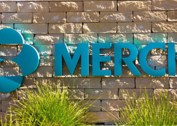 Merck recorta previsiones y culpa a los aranceles y también a China