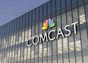Comcast aumenta ganancias, pero pierde miles de clientes