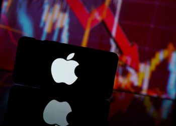 Pánico en Wall Street: El Dow se desploma, Nasdaq y el S&P 500 a la baja
