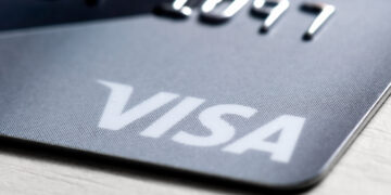 WSJ revela millonaria oferta de Visa para quedarse con la codiciada tarjeta Apple y desbancar a Mastercard