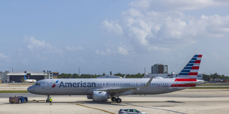 American Airlines informa resultados del último trimestre: Borra su pronóstico y admite caída en viajes