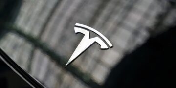 Elon Musk paga caro su incursión en la política: Ingresos de Tesla cayeron 20% durante el primer trimestre