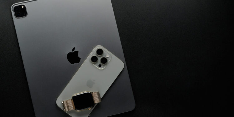 Un costoso iPhone de $2,300 podría llegar debido a la “Tercera Guerra Mundial 2.0″ de Trump