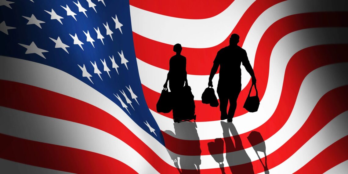 Migrantes legales bajo CBP One, en su mayoría venezolanos, deben abandonar EE. UU. “de inmediato”