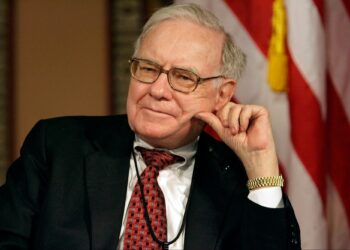 Riqueza de Warren Buffett crece, mientras las mayores fortunas caen