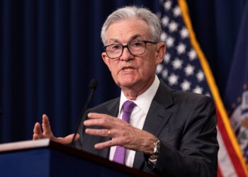 ¡Trump estalla contra la FED!: Exige recortes de tasas y sugiere despedir a Powell