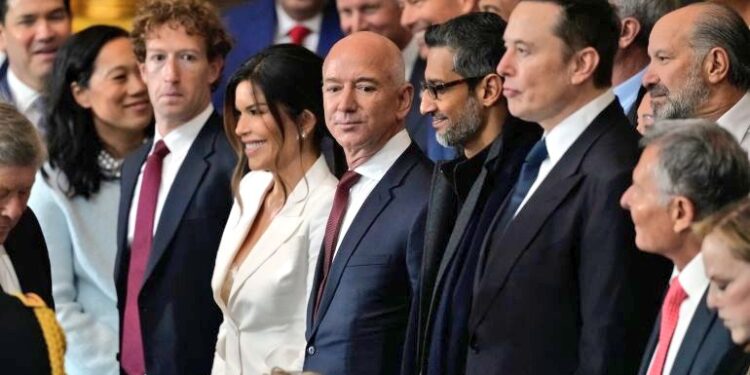 Trump defrauda a sus financiadores: Empresas que aportaron a su investidura ahora enfrentan el caos