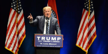 ¡Trump desafía a la recesión!: Crecen las nóminas en EE. UU. y el empleo sorprende al mercado