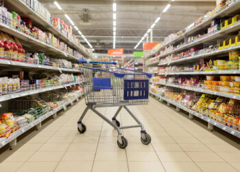 El gasto hispano se desploma y pone contra las cuerdas a gigantes del consumo