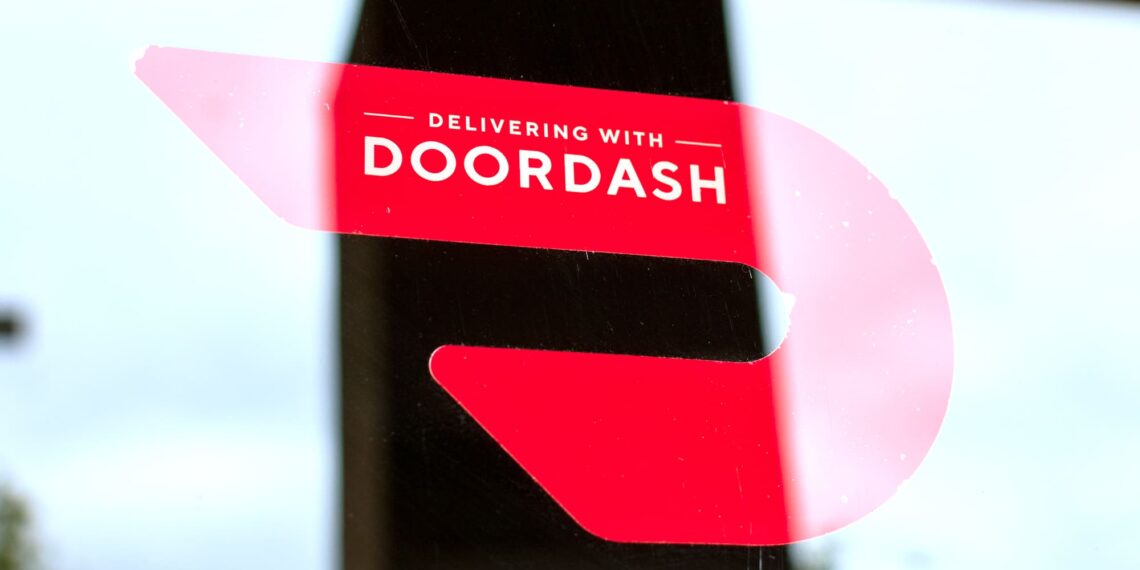 DoorDash realiza millonaria adquisición pero decepciona a Wall Street con sus ingresos