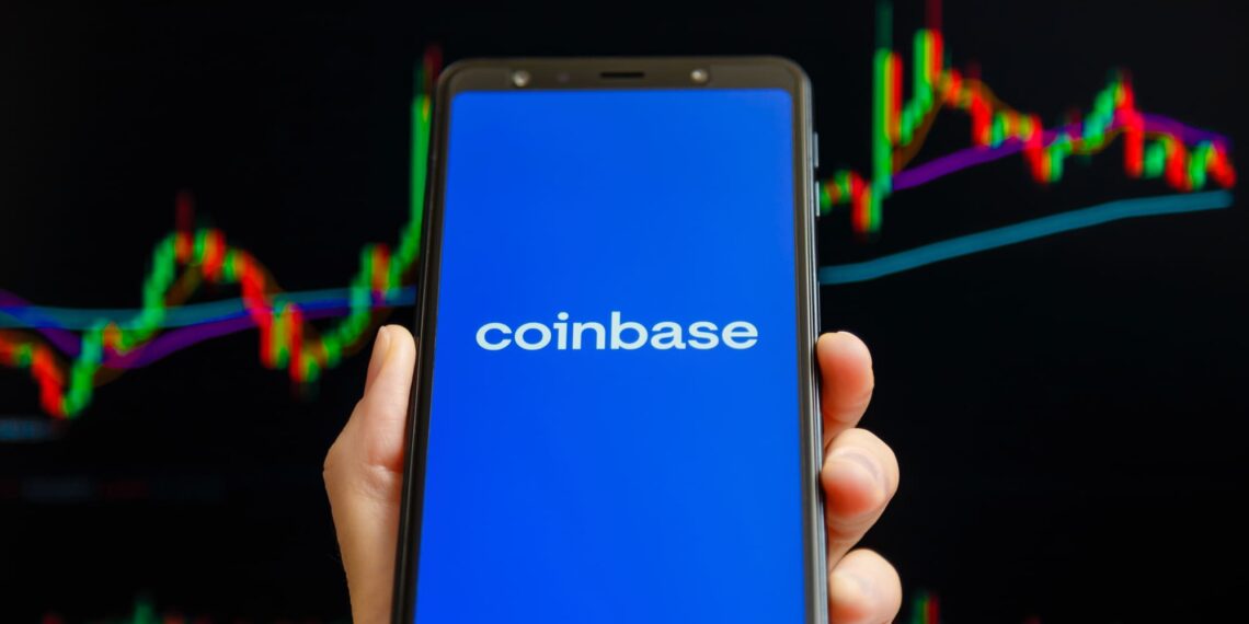 ¡Coinbase hace historia!: Explota en Wall Street tras ingresar al S&P 500