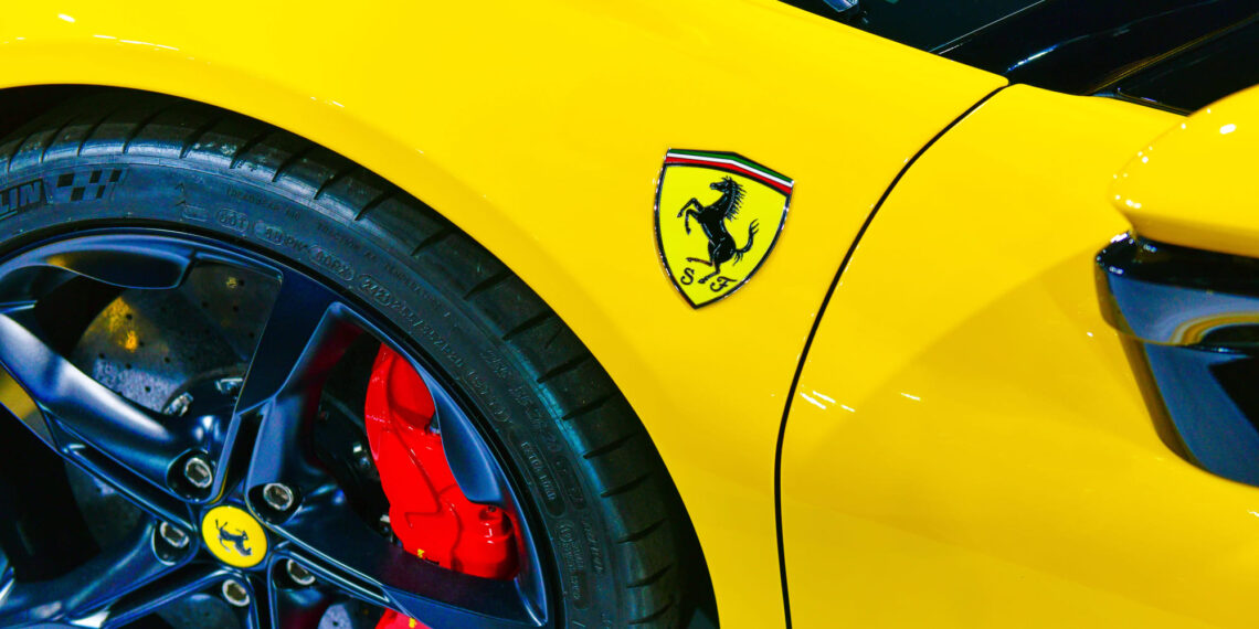 Ferrari aumenta sus ganancias, pero choca contra los aranceles de Trump en EE. UU.
