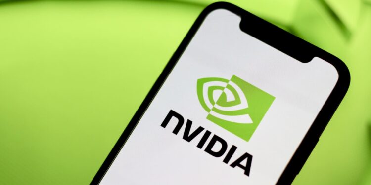 Nueva jugada de Trump: Nvidia logra millonario acuerdo con Arabia Saudita y regresa a terreno positivo