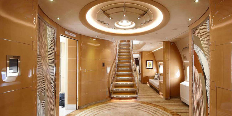 Trump en el ojo del huracán por aceptar el jet más lujoso jamás ofrecido a un presidente