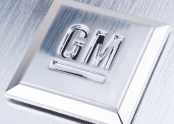 Trump presiona y GM cede: $4,000 millones para frenar la fabricación de autos en México