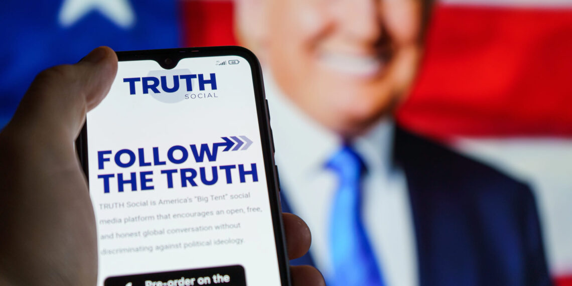 Trump Media lanza recompra masiva de acciones por $400 millones y apuesta por Bitcoin