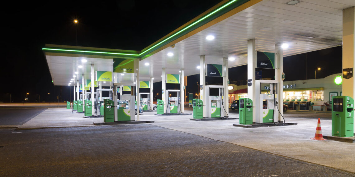 ¡Rumores de fusión sacuden a BP! Shell niega interés mientras crece la especulación