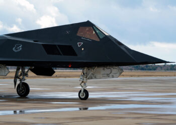 WSJ revela que el Pentágono alimentó el mito OVNI