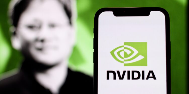 El CEO de Nvidia enciende especulaciones: Vende $15 millones en acciones y activa plan de $873 millones