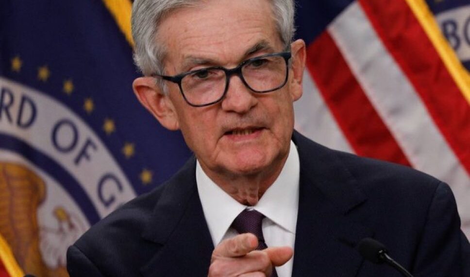 Trump amenaza nuevamente con remover a Powell y planea sacudir la Reserva Federal antes de lo previsto