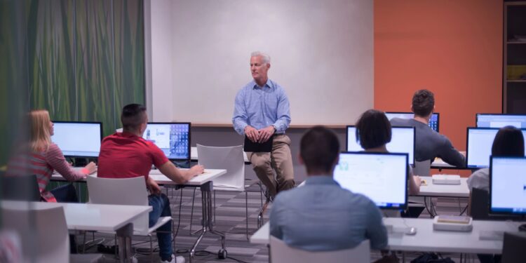 Trump reactiva intereses en préstamos estudiantiles, poniendo fin a la pausa de la era Biden