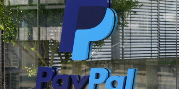 PayPal se tambalea: Caída bursátil expone debilidades ocultas tras cifras récord