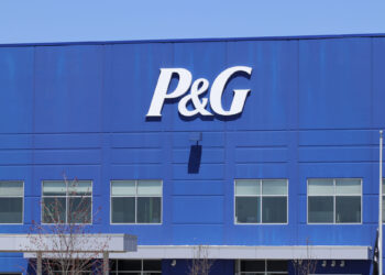 Procter & Gamble gana más de lo previsto pero lanza alerta por impacto de aranceles de Trump