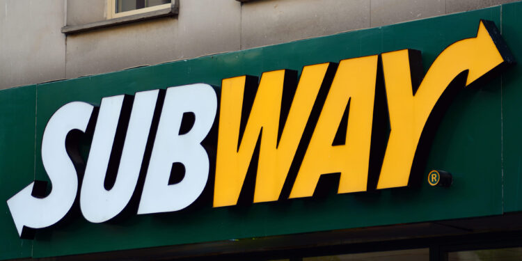 Cambio radical en Subway: Llega un veterano del fast food para frenar la caída