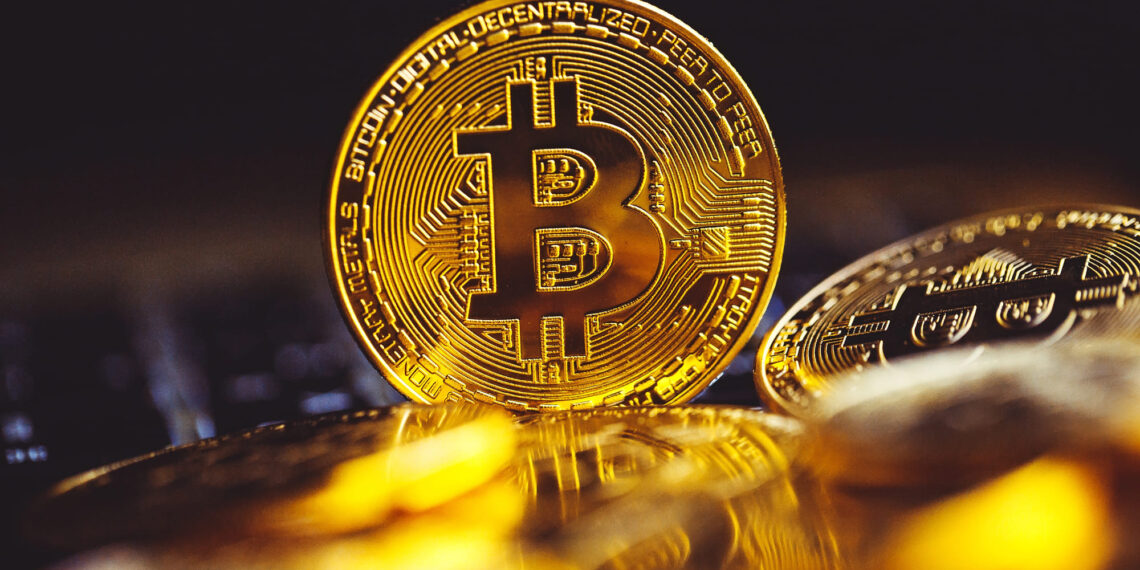 Bitcoin supera la barrera de los $120 mil y desata euforia en Wall Street