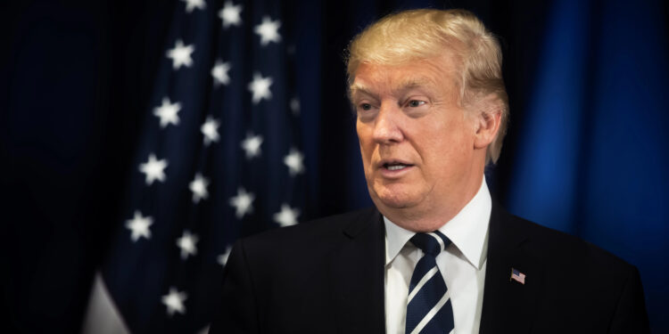 Mercados en Asia y Europa ignoran amenazas arancelarias de Trump