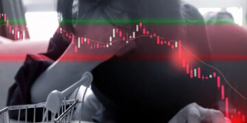 El Dow se desploma 400 puntos, mientras Nvidia salva al Nasdaq con un cierre récord