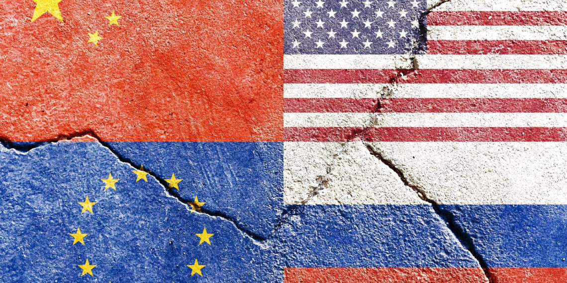 Trump amenaza con aranceles del 100% a cualquier país que comercie con Rusia si no hay un acuerdo de paz