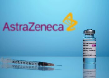 AstraZeneca responde a los aranceles de Trump con millonaria inversión de $50,000 millones en suelo estadounidense