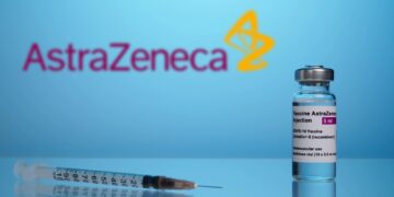 AstraZeneca responde a los aranceles de Trump con millonaria inversión de $50,000 millones en suelo estadounidense