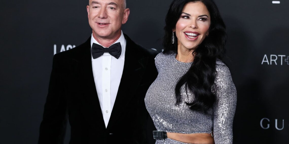 Jeff Bezos sacude el mercado con millonaria venta de acciones justo después de su boda de lujo