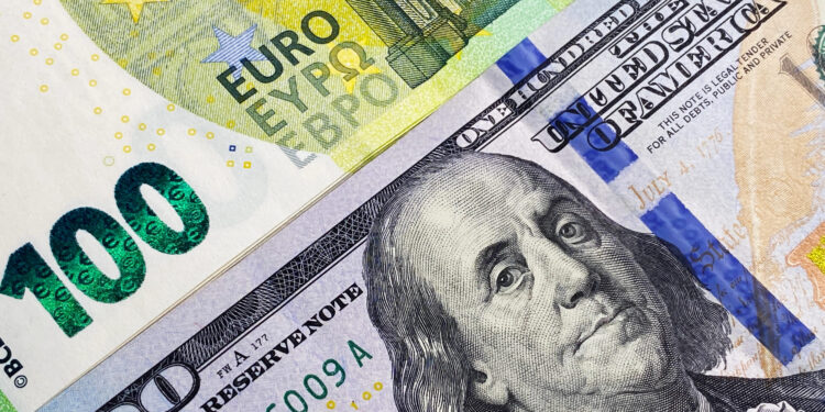 El dólar se desploma y los viajeros estadounidenses pagan el precio en sus vacaciones