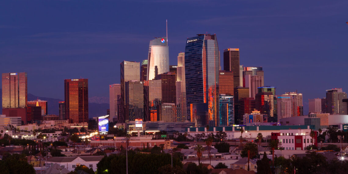 Tropas irrumpieron en Los Ángeles durante operativo migratorio para sembrar miedo en migrantes