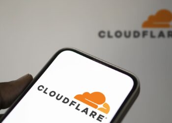 Cloudflare bloqueará la web contra los bots de inteligencia artificial